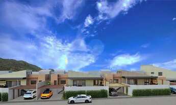 Imagem: Casa em condomínio com vista para a montanha