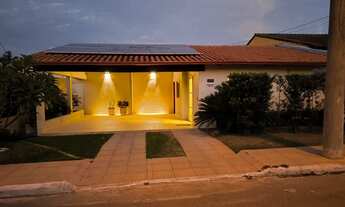 Imagem: Casa de condomínio para venda possui 318