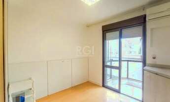 Imagem 2: Vende ou aluga no bairro Menino Deus, com garagem, apartamento de 03 dormitórios, suíte, l