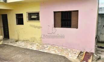 Imagem 6: Casa térrea com sala de estar, cozinha, banheiro social, 2 dormitórios, área de serviço e