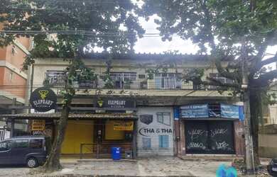 Imagem: Taquara - Prédio com 2 lojas e 2 apartamentos