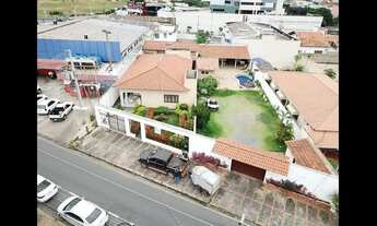 Imagem: OpCasa para aluguel possui 900 metros quadrados