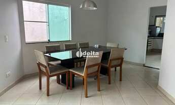 Imagem 3: Casa em condomínio com 3 suítes disponível para venda no bairro Jardim Inconfidência em Ub