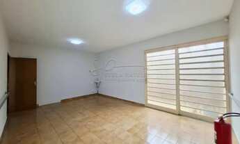 Imagem: Casa comercial de 193m² com 05 quartos