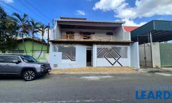 Imagem 3: CASA ASSOBRADADA - PARQUE AMARYLIS - SP