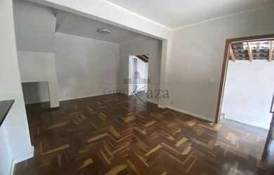 Imagem 3: Oportunidade - Casa Sobrado - Bosque dos Eucaliptos - 3 Dormitórios - 185m²