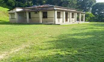 Imagem: Áreas à venda em rua pública