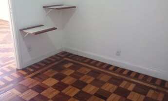 Imagem 5: Ajuri Imóveis aluga excelente casa com 4 quartos na Rua Pereira Nunes