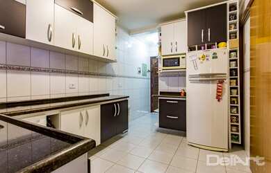 Imagem 7: Sobrado para venda tem 200 metros quadrados com 4 quartos em Jardim das Américas - Curitib