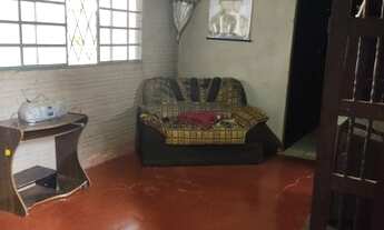 Imagem 2: Linda Casa Bairro Alves Pereira Próxima AV. Guaicurus com Edícula **R$ 150 Mil ** 1BNA2QM