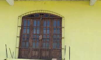 Imagem 2: Casa com terreno, imóvel com 200 metros construídos