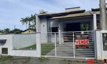 Imagem 2: Casa geminada, em local privilegiado, próxima à lagoa