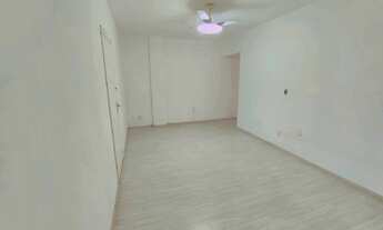 Imagem 2: Apartamento em Santos - Aparecida - 2 dormitórios, uma quadra da praia