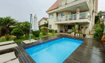 Imagem 2: MORADA DA HARMONIA. Maravilhosa casa Porteira Fechada 100% Mobiliada com Piscina no Vista