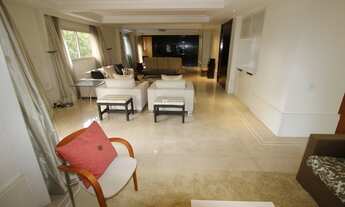 Imagem 4: Lindo apartamento Mobiliado. São 264m² , sendo 3 suítes e 4 vagas de garagem!