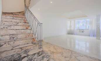 Imagem 2: Apartamento para venda tem 288 metros quadrados com 4 quartos em Copacabana - Rio de Janei