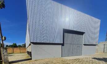 Imagem: Galpão comercial no Tapanã, rua entre