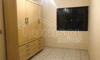 Imagem 6: A Unisol Imóveis aluga apartamento de dois dormitórios com duas vagas na garagem próximo a