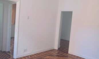 Imagem 2: Ajuri Imóveis aluga excelente casa com 4 quartos na Rua Pereira Nunes