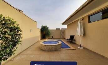 Imagem 3: Casa de condomínio para venda tem 253 metros quadrados com 3 quartos