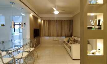 Imagem: Apartamento reformado na quadra do mar da