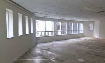 Imagem: Conjunto em vão livre, piso elevador ar