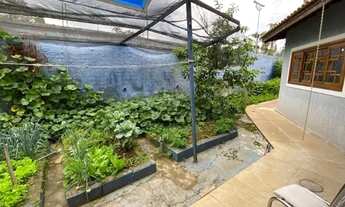 Imagem 6: LINDA CASA COM TERRENO DE 2.560M² E 850M² CONSTRUÍDOS. 7 QUARTOS, SENDO 01SUÍTE MASTER, 03