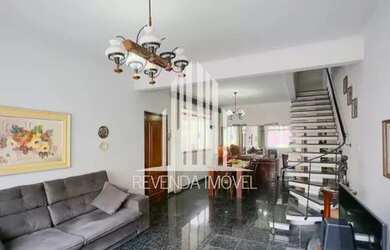 Imagem 2: Casa Espaçosa Casa com 4 dormitórios