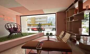 Imagem 2: OPORTUNIDADE!! Apto de 4 suítes DECORADO em Meia Praia - Itapema - SC