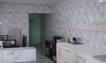 Imagem 2: CASA CENTRO Casa com 2 dormitórios