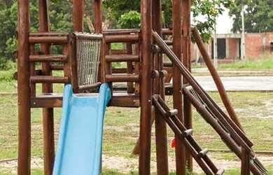 Imagem 3: OF- Loteamento Reserva Camará a 7 km do Centro de Eusébio! Condomínio Fechado 1 6 2 3 10