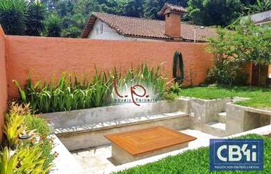 Imagem 4: Luxuosa Casa com 4 Quartos, Bem Localizada e em Rua Tranquila, a 05 Minutos do Centro 300