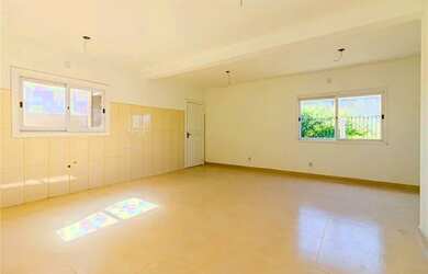 Imagem 2: Casa para venda tem 110 metros quadrados com 3 quartos em Bela Vista - Alvorada - RS