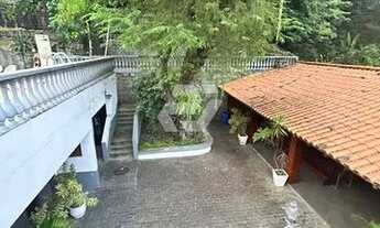 Imagem 4: Apartamento para aluguel tem 240 metros quadrados com 4 quartos