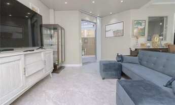 Imagem 6: Quot;Triplex dos seus sonhos: conforto, elegância e conveniência em Curitiba. Agende sua