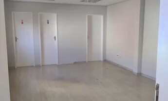 Imagem 3: Sobrado comercial para aluguel tem 230 metros com 4 salas e 9 vagas de garagem nas Perdize