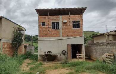 Imagem 2: Ponto comercial com quitinete, quintal e área de estacionamento
