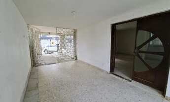 Imagem 5: Casa em Candeias - 03 Qtos / 01 Suíte - 02 Vagas - 260 m² - Nascente - Excelente localizaç