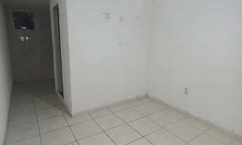 Imagem 2: Aluga-se kitnet Casa com 1 banheiro