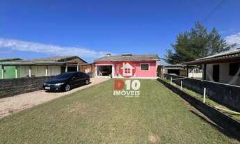 Imagem: Casa com Quintal e Cozinha Planejada Balneário