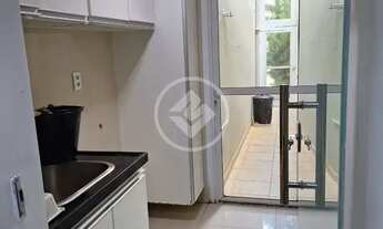 Imagem 7: Sobrado à venda no Condomínio Mont Serrat, com móveis planejados na sala, cozinha e nas 03