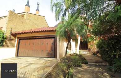 Imagem: Casa para Comprar com 4 dormitórios, uma