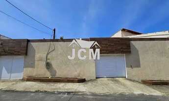 Imagem: Linda casa vazia em Vila Nova