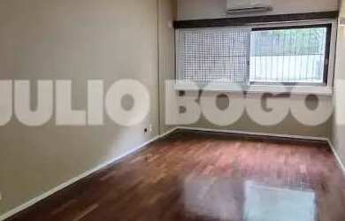 Imagem 6: Apto amplo no Flamengo,com 105 m,3 quartos(1 suíte),sala ampla em 2 ambientes,cozinha plan