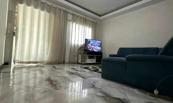 Imagem: Casa em lote inteiro