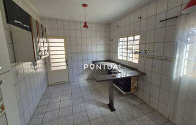 Imagem 6: Casa com 3 dormitórios - venda por R$ 500.000,00 ou aluguel por R$ 2.200,00/mês - Jardim A