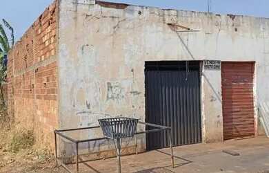 Imagem 2: Sala comercial com casa acoplada