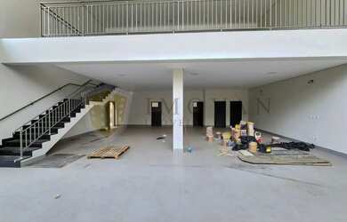 Imagem 3: Salão Comercial, 300m² Próximo ao Parque Raya