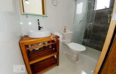 Imagem 5: CASA COM 2 SUITES,UMA DAS SUITES COM SACADA NO BAIRRO RIO VERMELHO-FLORIANOPOLIS/SC