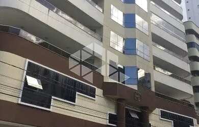 Imagem 2: Apartamento com 4 dormitórios sendo 2 suítes e 2 vagas de garagem em Itapema